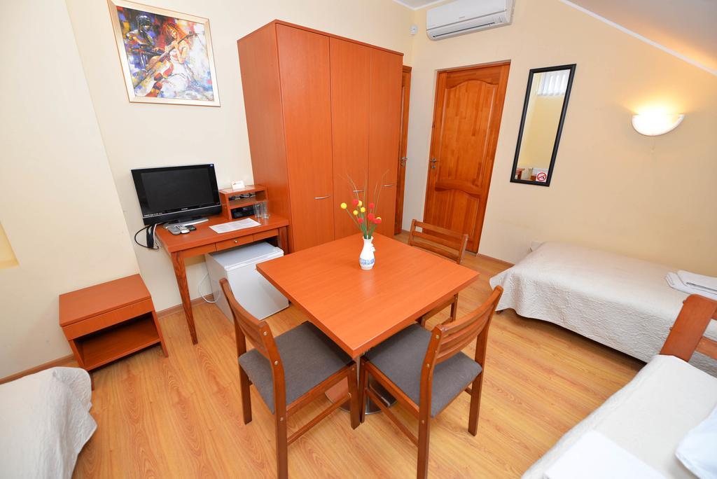 Klaipeda Inn Private Parking And Kitchen Rum bild