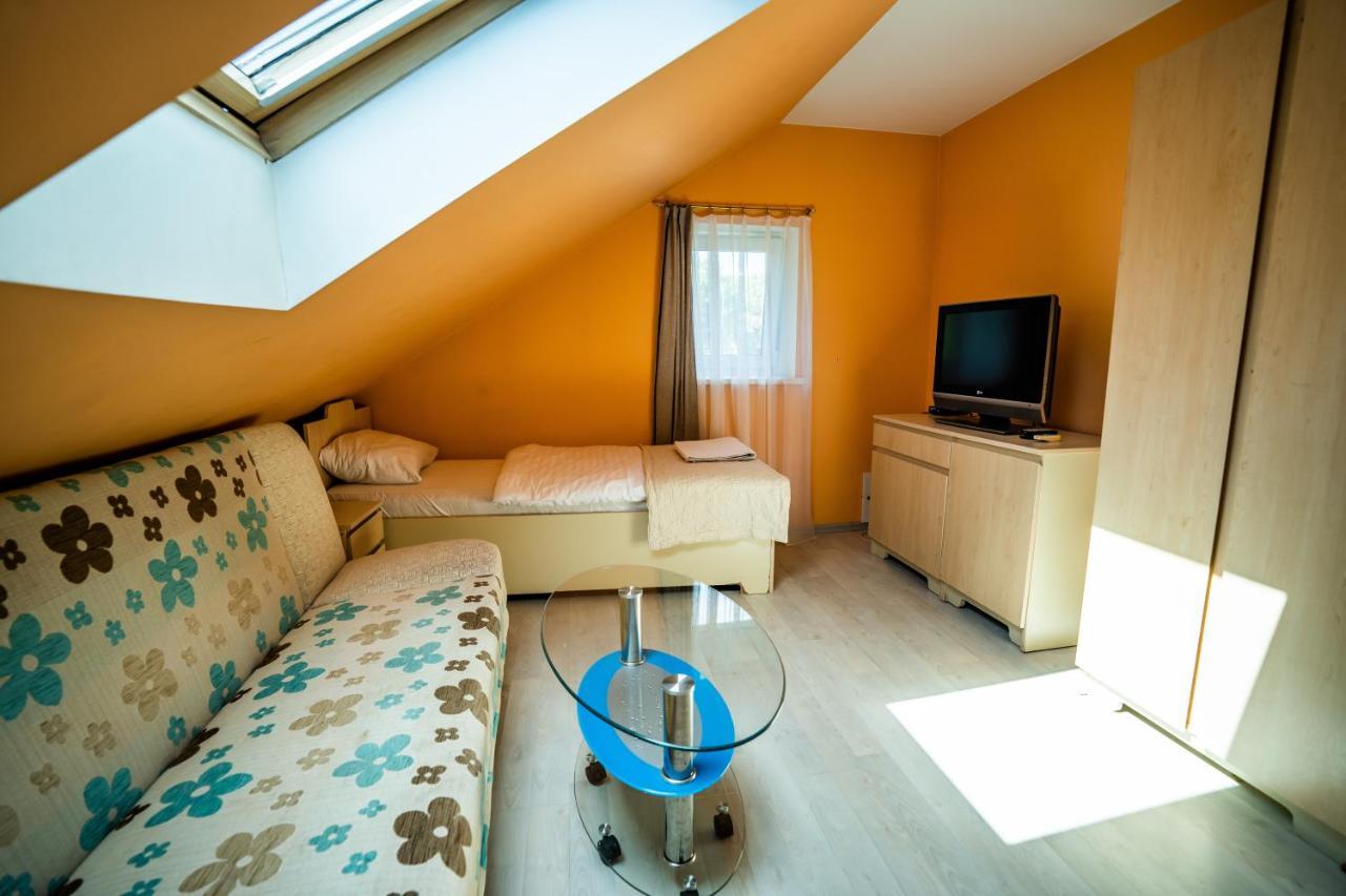 Klaipeda Inn Private Parking And Kitchen Exteriör bild
