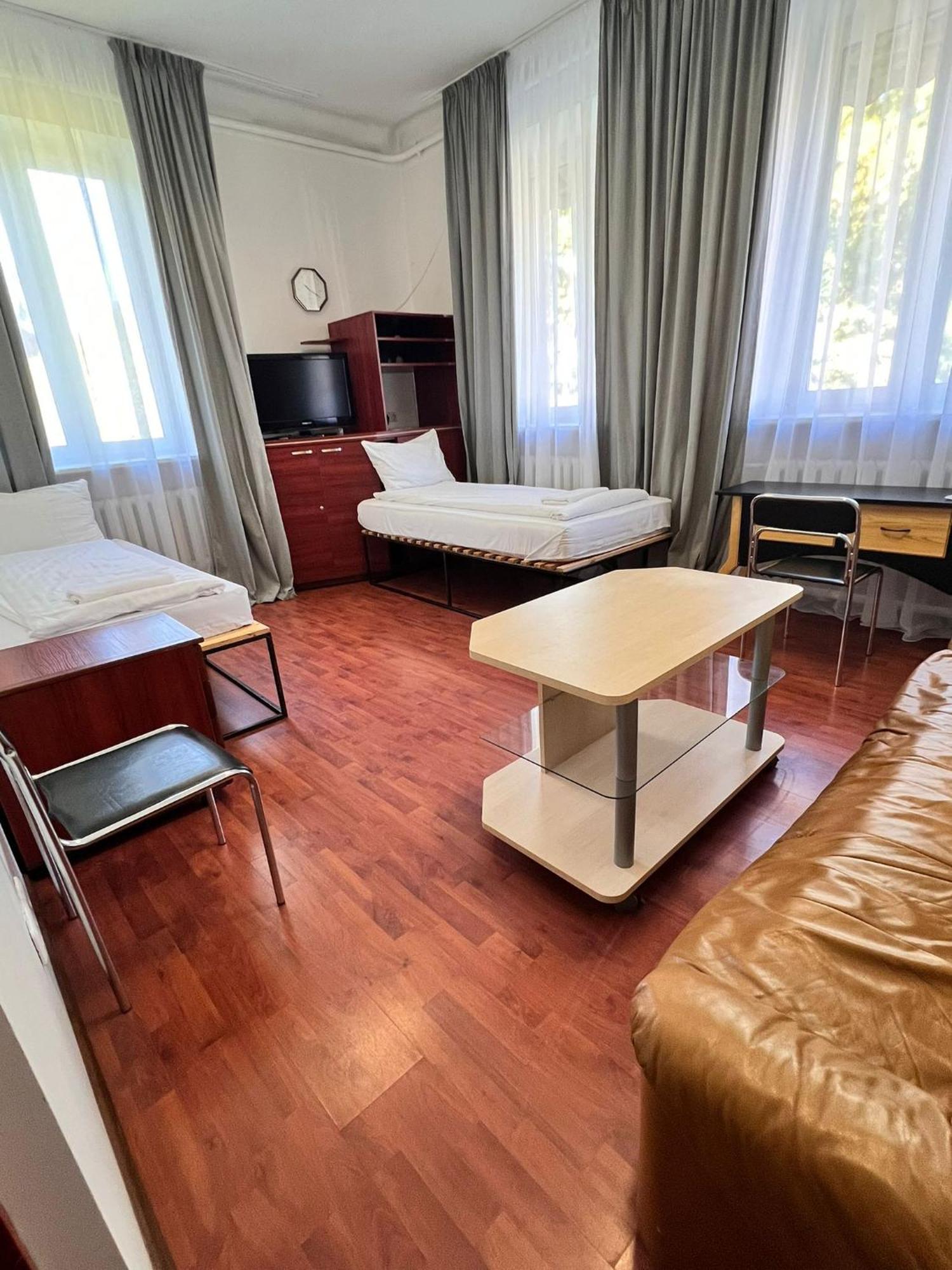 Klaipeda Inn Private Parking And Kitchen Exteriör bild