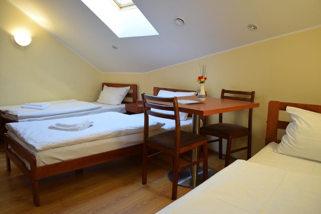 Klaipeda Inn Private Parking And Kitchen Exteriör bild